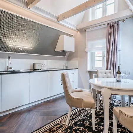 Apartment Rentplanet - Laciarska Wroclaw